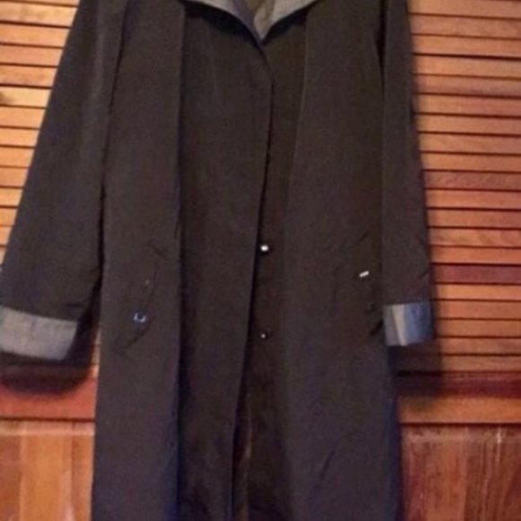 Brown gallery trench - Picture 4 of 5